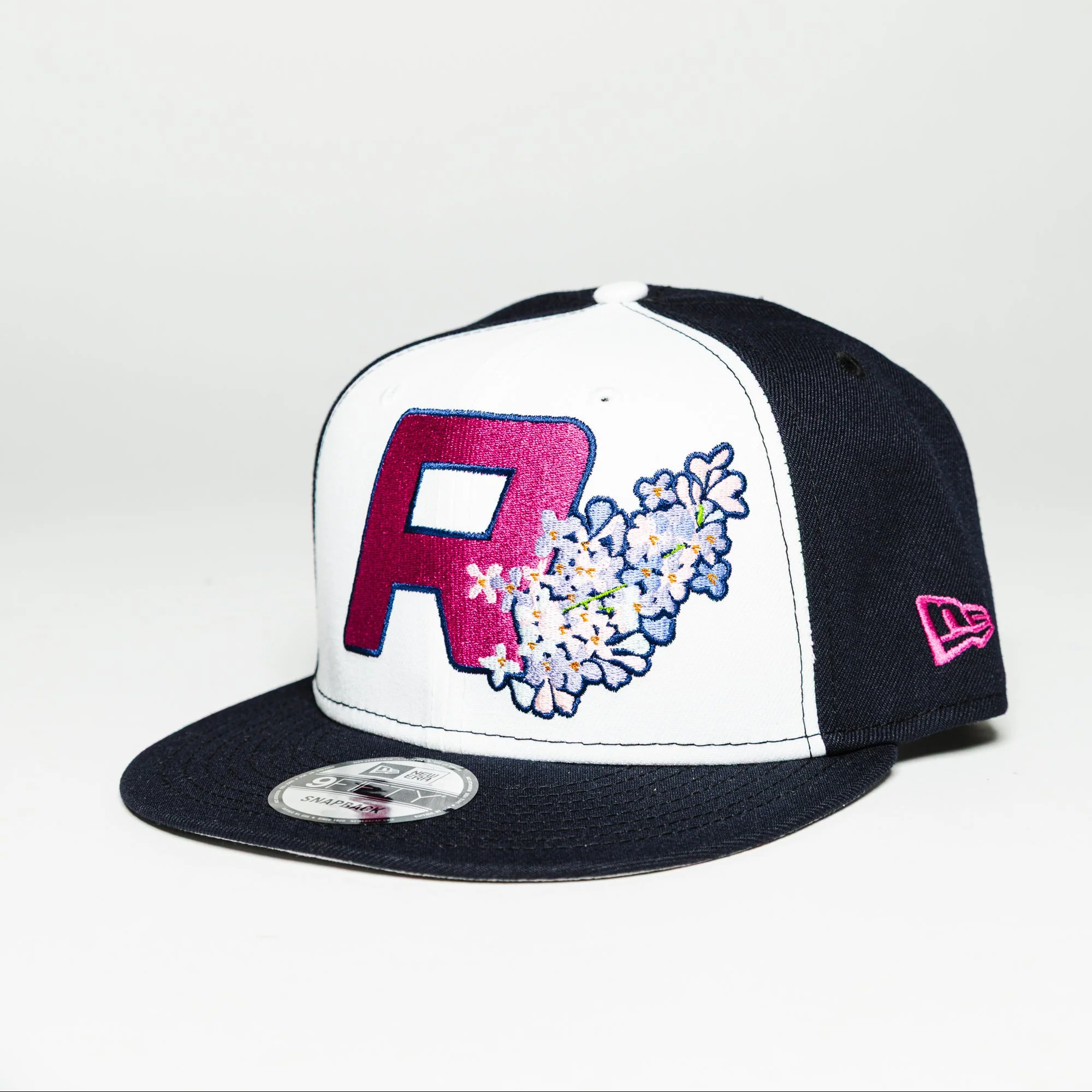 New Era 9FIFTY Lilac White Navy Cap - Image 2
