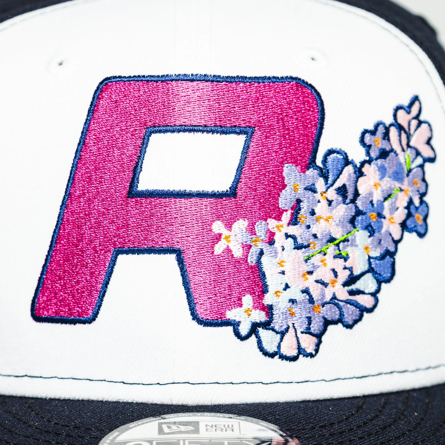 New Era 9FIFTY Lilac White Navy Cap - Image 4